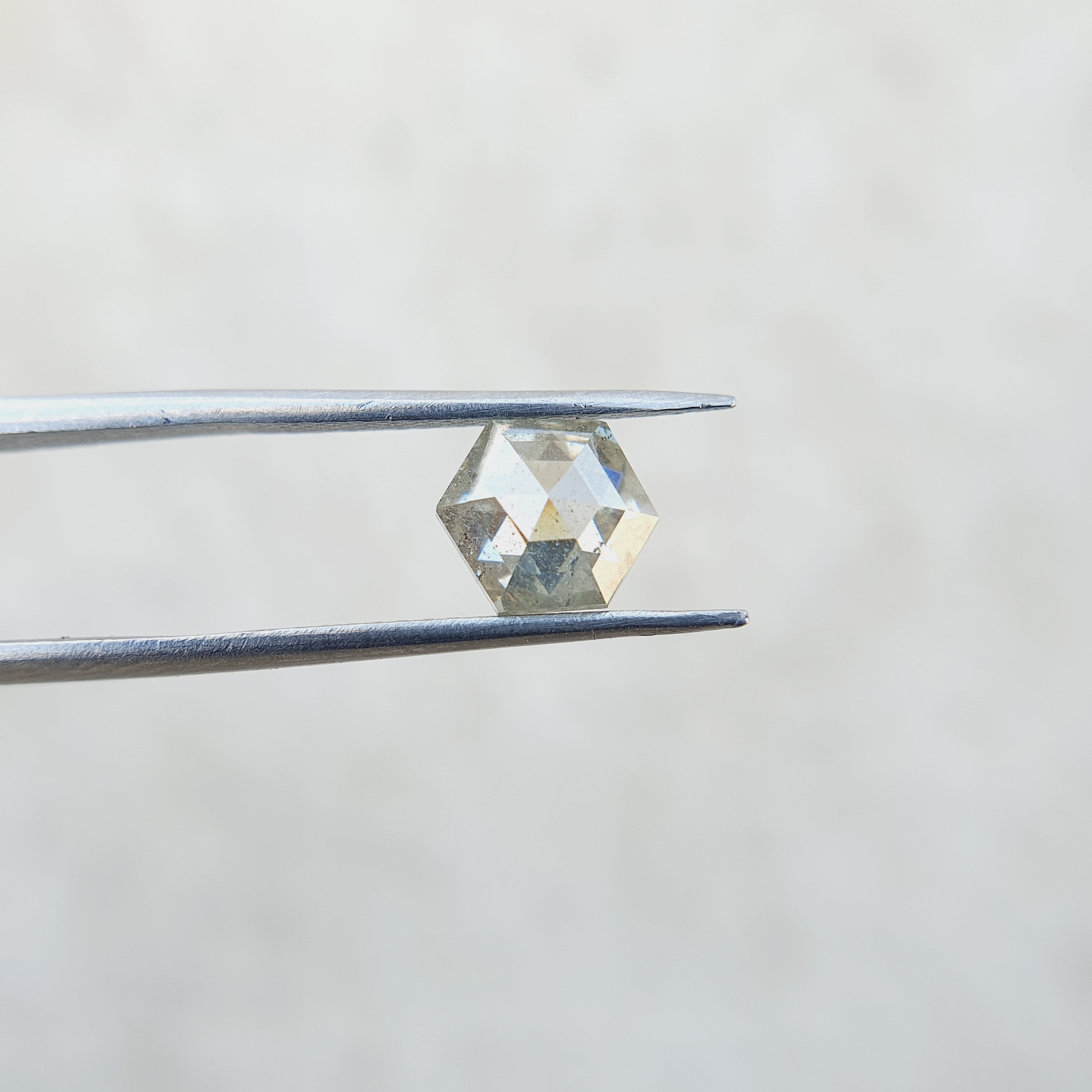 Hexagon Salt and Pepper Moissanite Stone - Eurekalook