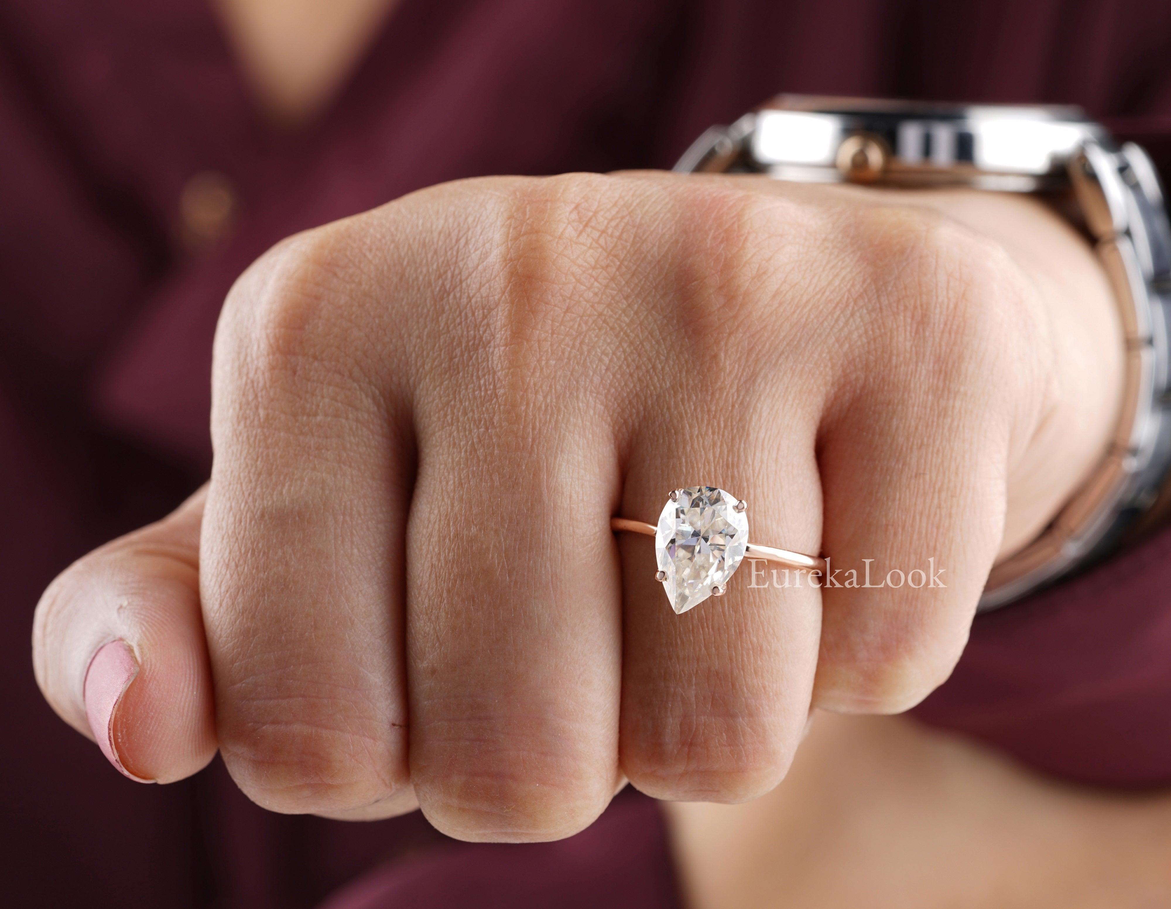 2.50CT Pear-Cut Moissanite Solitaire Engagement Ring - Eurekalook