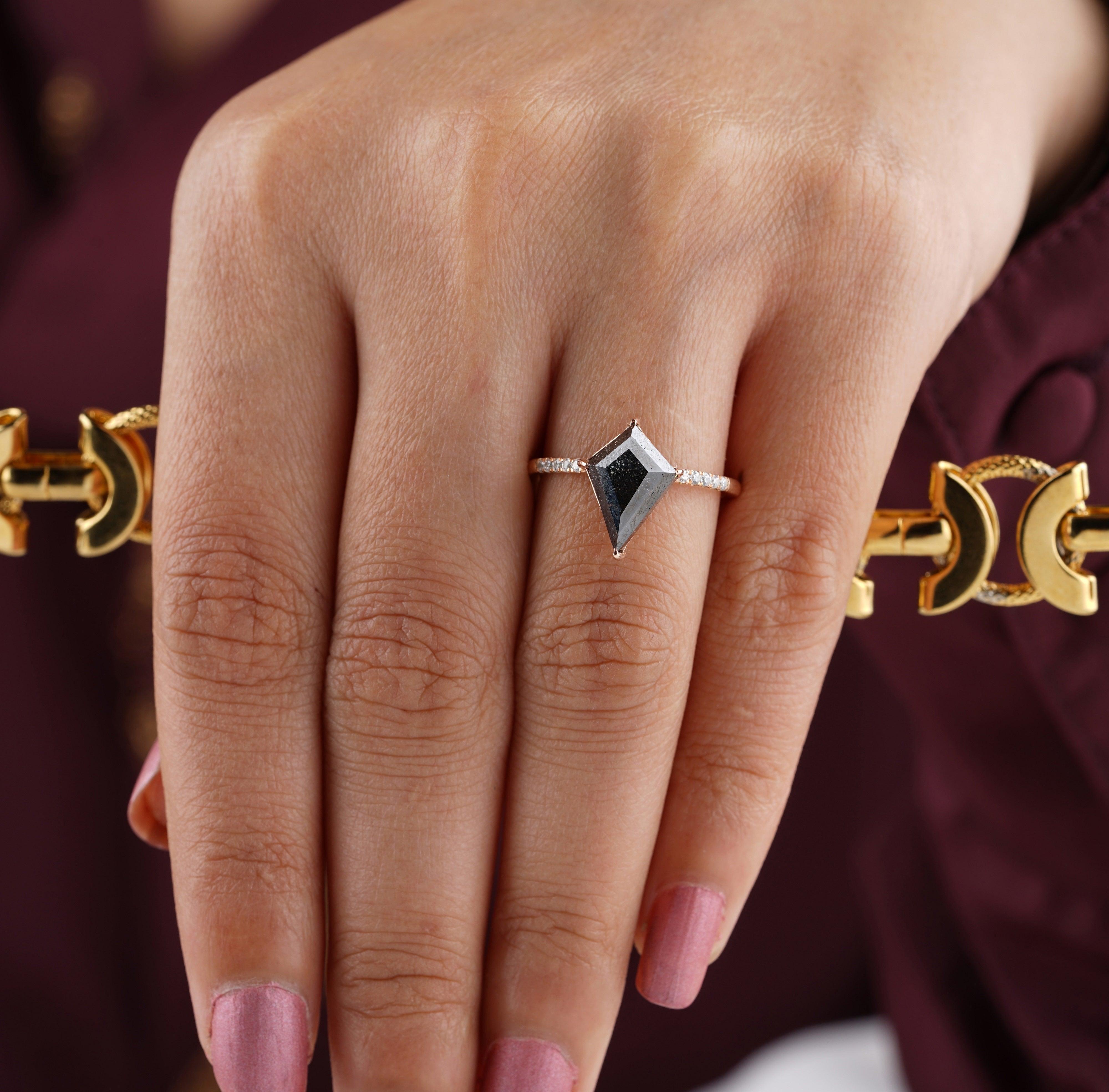 Salt and pepper discount kite ring