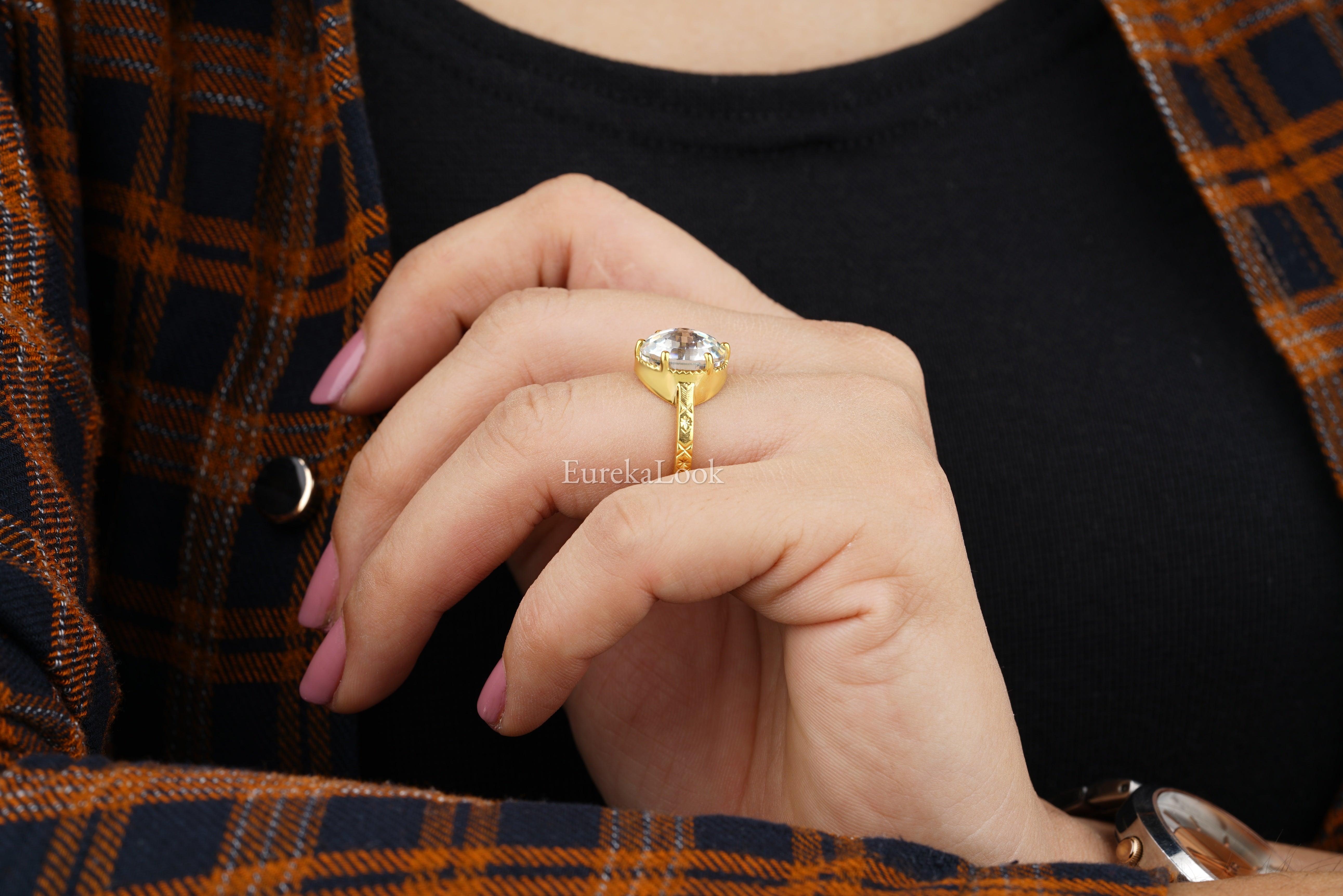 Vintage Round Cut Colorless Moissanite Anniversary Ring - Eurekalook