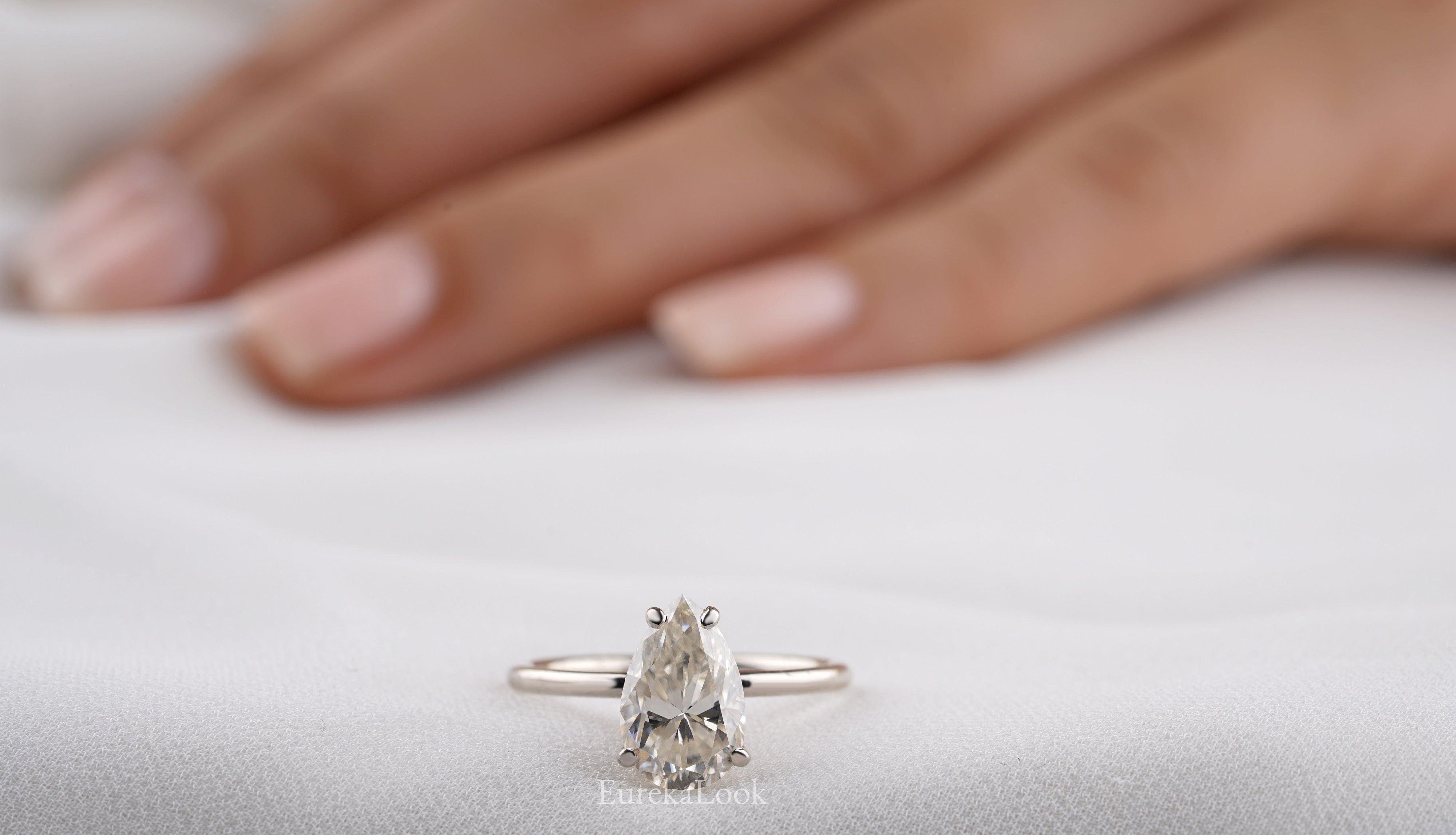 2.60CTW Pear Cut Moissanite Engagement Ring - Eurekalook