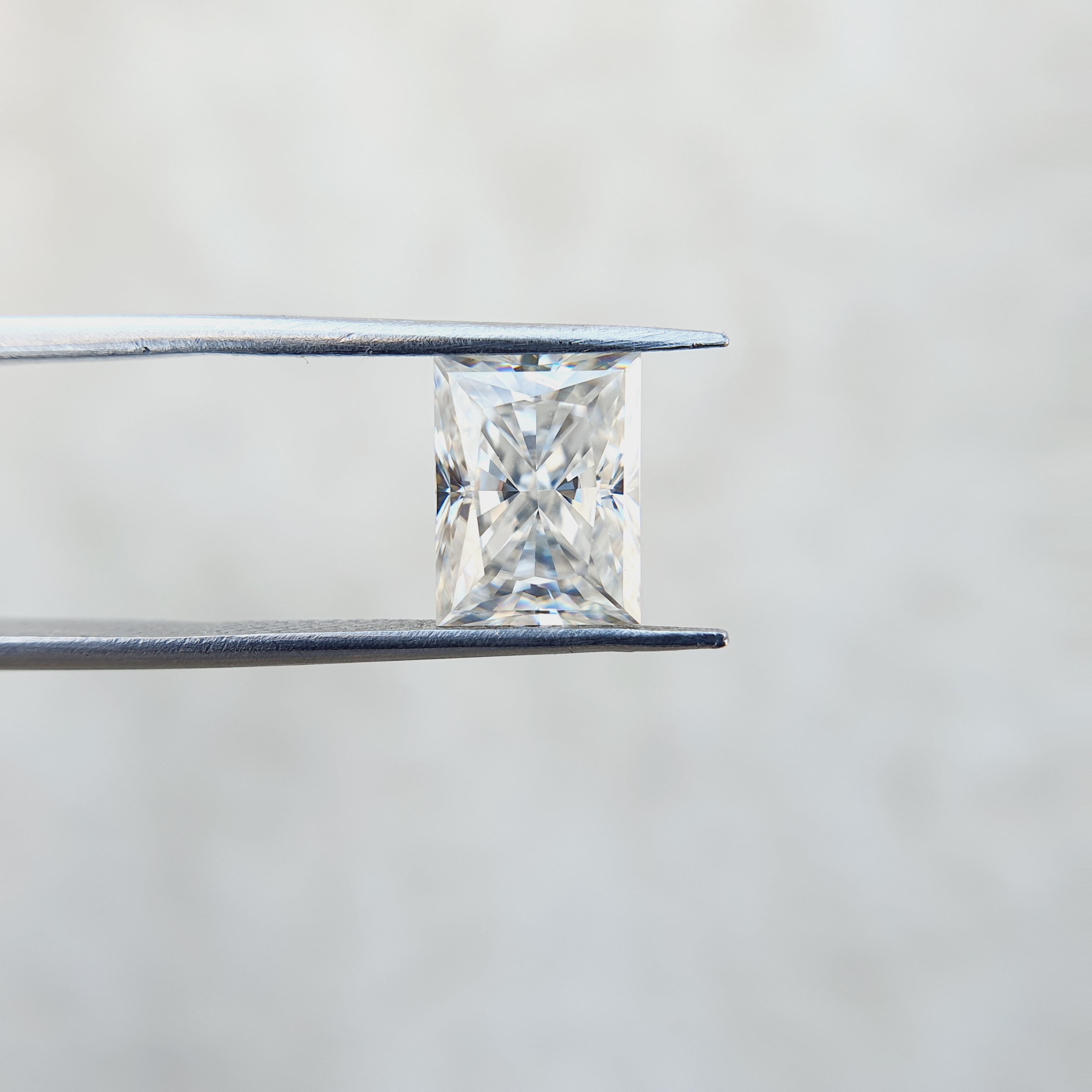 2.12CT Rectangular Cut Loose Moissanite - Eurekalook